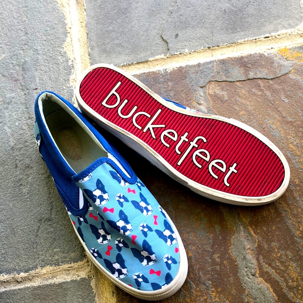 Bucket Feet sneakers!